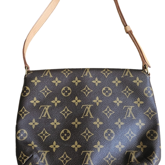 LV Musette - Picture 3 of 8